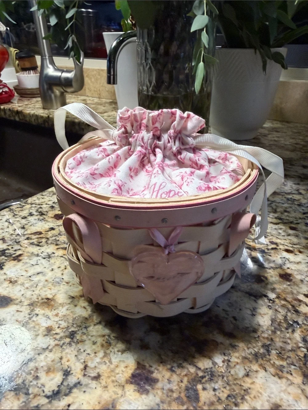 2006 Longaberger horizon of hope basket